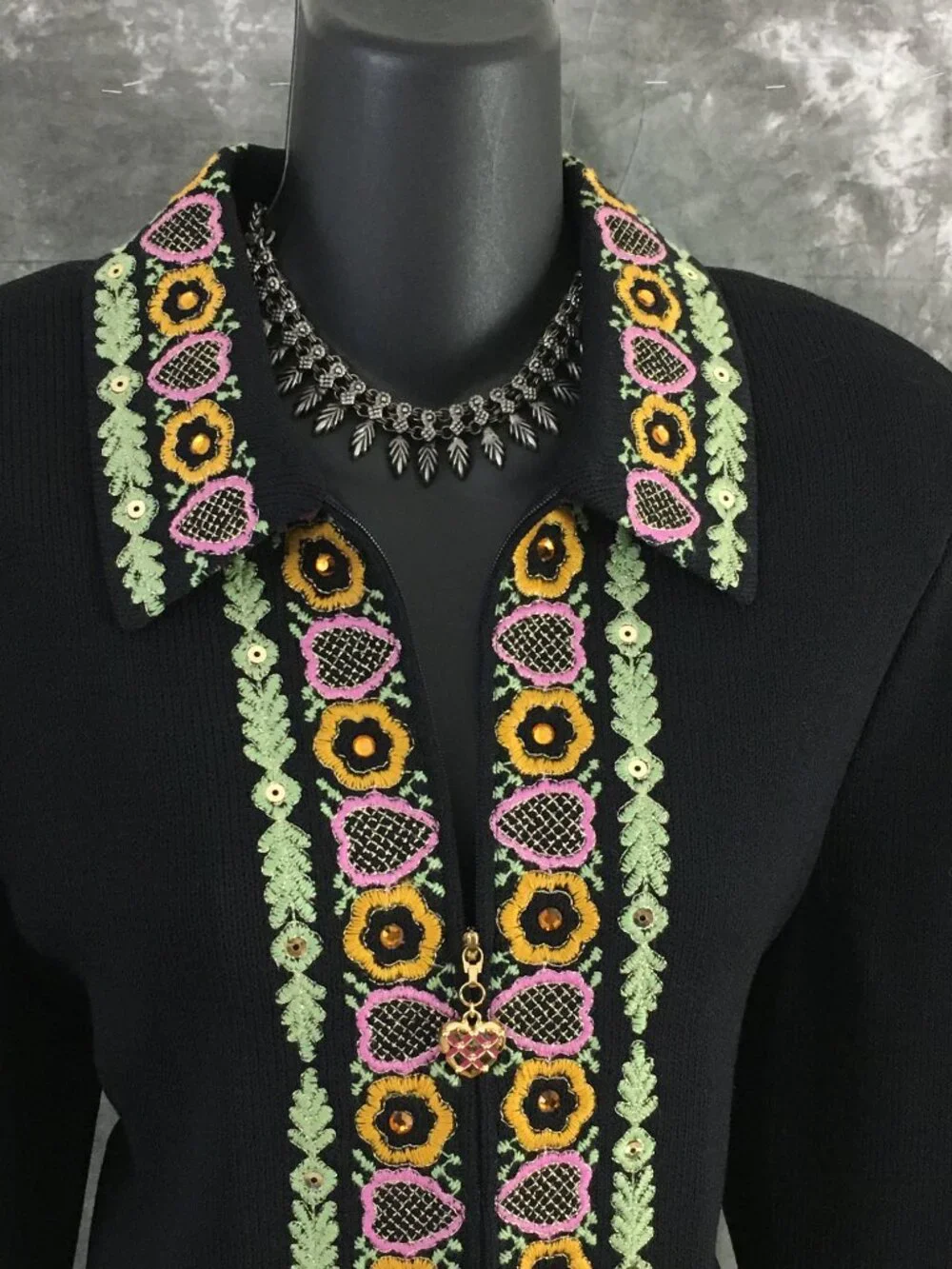 BEAUTIFUL St John collection knit black pink green multi jacket skirt suit 10